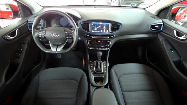 Hyundai IONIQ 1.6 GDi Hybrid / Adaptive Cruise