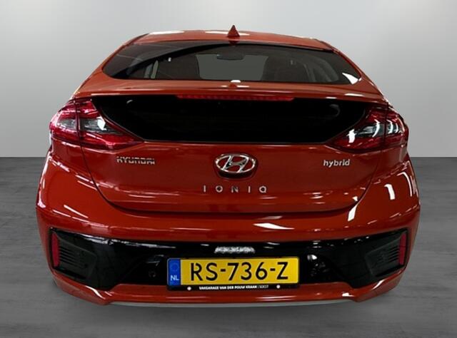 Hyundai IONIQ 1.6 GDi Hybrid / Adaptive Cruise