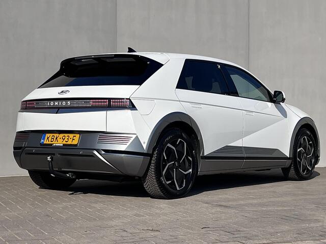 Hyundai IONIQ 5 Connect 77.4 kWh Automaat / Dealer onderhouden / Accu SoH 100% / 1.600 kg afn. trekhaak / Batterijgarantie 8 jaar / Warmtepomp / CCS snel laden / Navigatie / Apple Carplay Android / Stuur-, stoel- & achterbankverwarming / 19" LM wielen & All Season band