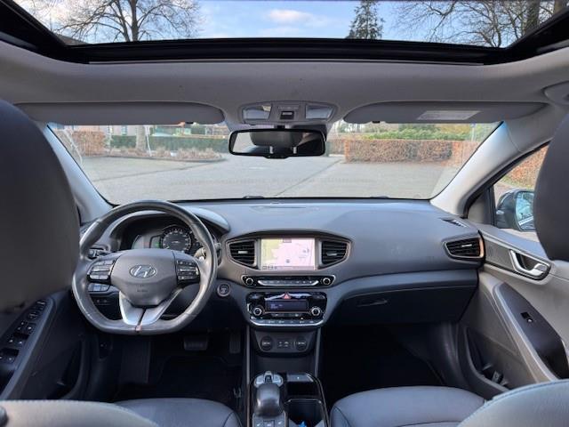 Hyundai IONIQ Premium EV 28KWH SOH 99,9%/Leer/Led/Schuif-Kanteldak/Adcruise/Acarplay