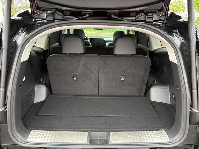 Hyundai IONIQ 9 Lounge AWD+ 7p. 110.3 kWh ¤ 3850 KORTING | 7-PERSOONS | SCHUIF/KANTELDAK | ULTRAVIOLET CLEANING | 2.500KG TREKGEWICHT (GEREMD) |