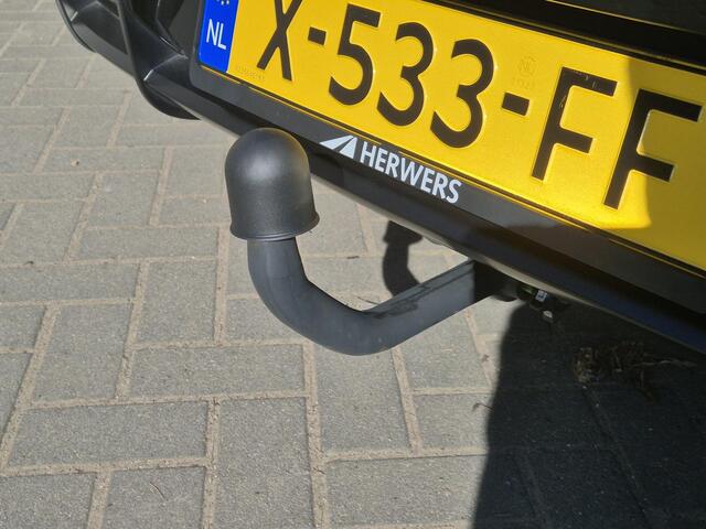 Hyundai IONIQ 6 Style 53 kWh Automaat / Accu SOH 100% / Trekhaak Afneembaar / Dealeronderhouden / CCS snellader / Elektrische achterklep / Achteruitrijcamera / Adaptief cruise control / Apple Carplay Android Auto /