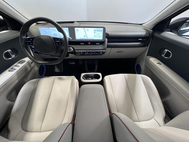 Hyundai IONIQ 5 Lounge 73kWh | Navigatie/Android/Apple Carplay | LM Velgen 19" | Warmtepomp | Voorstoelen/Achterbank Verwarmd | Lederen Bekleding | Cruise Control Adaptief | Airco |