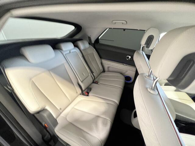 Hyundai IONIQ 5 Lounge 73kWh | Navigatie/Android/Apple Carplay | LM Velgen 19" | Warmtepomp | Voorstoelen/Achterbank Verwarmd | Lederen Bekleding | Cruise Control Adaptief | Airco |