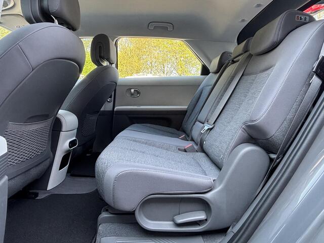 Hyundai IONIQ 5 Connect 77.4 kWh / SOH 100 % / Fabrieksgarantie tot 03-2028 / 8 Jaar Batterij Garantie / Dealer onderhouden / 1.600 kg trekgewicht / Warmtepomp / CCS snel laden / Elektrische stoel / Stuur- en stoelverwarming / Apple Carplay Android / 19"LM wielen / Dod