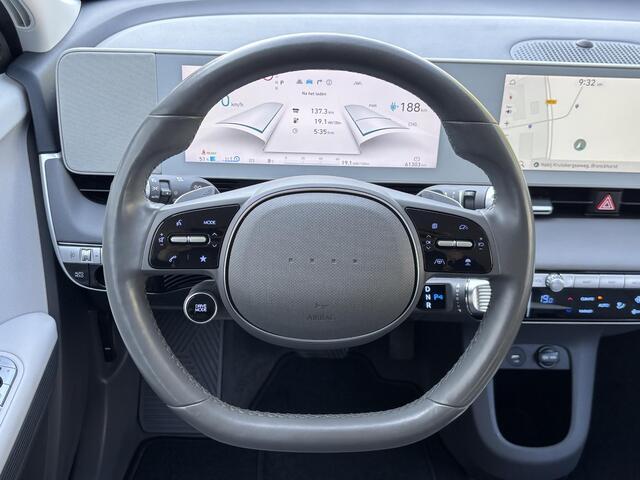 Hyundai IONIQ 5 Connect 77.4 kWh / SOH 100 % / Fabrieksgarantie tot 03-2028 / 8 Jaar Batterij Garantie / Dealer onderhouden / 1.600 kg trekgewicht / Warmtepomp / CCS snel laden / Elektrische stoel / Stuur- en stoelverwarming / Apple Carplay Android / 19"LM wielen / Dod