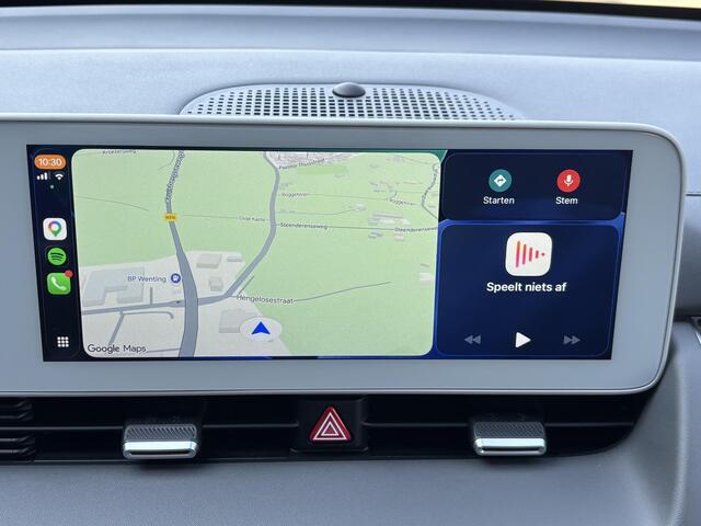 Hyundai IONIQ 5 Connect 77.4 kWh 228 pk / SOH 100% / Fabrieksgarantie tot 08-2028 / Dealer onderhouden / Panoramadak / Warmtepomp / Trekgewicht 1.600 kg / CCS snel laden / Elektrische stoelen / 20" LM Lounge wielen / Stuur- Stoel & Achterbank verwarming / Achteruitrijc