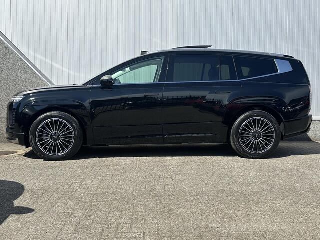 Hyundai IONIQ 9 Lounge AWD 6p. 110.3 kWh / ¤3000,- voordeel / Stoelmassage / Stoel- & Stuurverwarming / Stoelverkoeling Voor + Achter / glazen Schuif- & Kanteldak / 360 Camera /