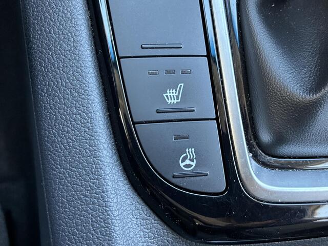 Hyundai IONIQ 1.6 GDi Comfort Smart / Fabrieksgarantie t/m 4-2027 / Dealer onderhouden / Stoel-/Stuurverwarming / Apple Carplay/Android Auto / Navigatie /