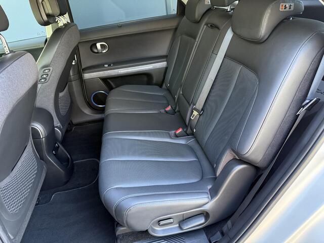Hyundai IONIQ 5 Lounge 73kWh / Eerste Eigenaar / Dealer Onderhouden / Trekhaak / 1600KG Trekgewicht / Elektrische Stoelen met Geheugen / 360º Camera / Stoel Verwarming+Verkoeling / Stuur Verwarming / Head-Up Display / 20'' LM Velgen /