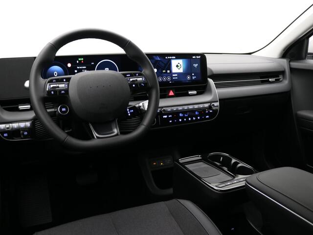 Hyundai IONIQ 5 Long Range Pure Edition 84 kWh / / Nieuw direct leverbaar / 3-fase / Navigatie / Perkeersensoren / 100% SoH / 5 jaar Fabrieksgarantie / 8 Jaar accu garantie /