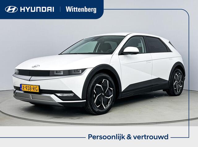 Hyundai IONIQ 5 CONNECT+ 58 kWh | LEDER | SOH 98.4% | NAVI | CAMERA | ELEKTR. STOELEN | APPLE CARPLAY & ANDROID | WARMTEPOMP | STOEL & STUURVERWARMING | FABRIEKSGARANTIE GELDIG T/M 1-2029! |
