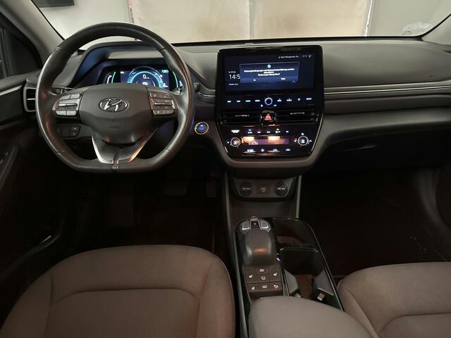 Hyundai IONIQ i-Motion EV 38 kWh 46.300 KM | SOH 95,6% | Navigatie | Achteruitrijcamera | WORDT VERWACHT!