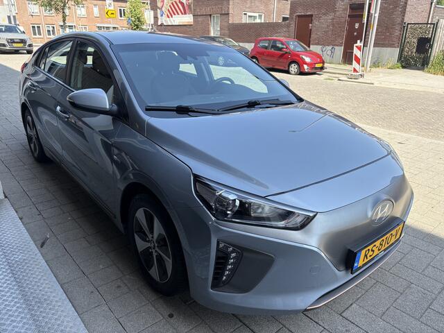 Hyundai IONIQ Comfort EV CARPLAY/CAMERA/CLIMA/NL AUTO/NAP
