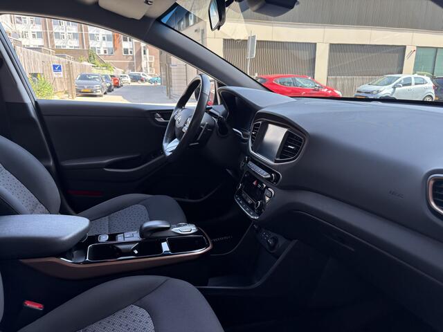 Hyundai IONIQ Comfort EV CARPLAY/CAMERA/CLIMA/NL AUTO/NAP