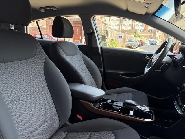 Hyundai IONIQ Comfort EV CARPLAY/CAMERA/CLIMA/NL AUTO/NAP
