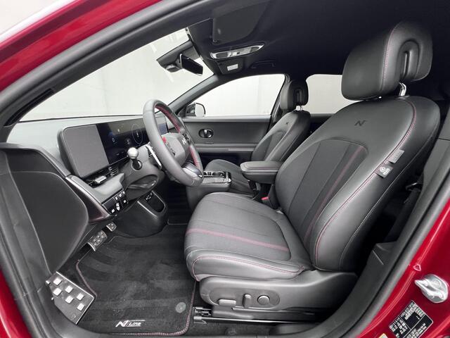 Hyundai IONIQ 5 N Line Edition Limited 84 kWh / Accu SoH 100% / Fabrieksgarantie tot 09-2030 / 1.600 kg trekgewicht / WLTP 515 km / Warmtepomp / Camera / Stuur- & stoelverwarming / CCS snel laden / 20" LM + All Season banden /