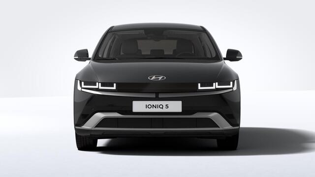Hyundai IONIQ 5 Standard Range Pure Edition 63 kWh / ¤2000,- Voordeel / Stoelverwarming Voor + Achter / Stuurverwarming / BOSE Audio / Achteruitrijcamera / Elek. Achterklep / LED Verlichting /