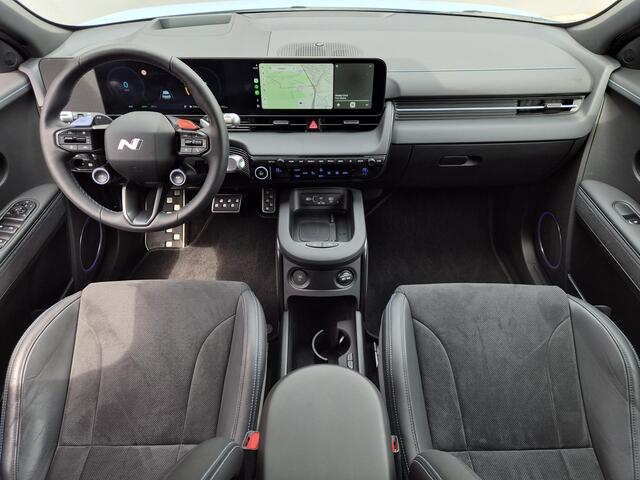 Hyundai IONIQ 5 N AWD 84 kWh / SOH 100% / Fabrieksgarantie tot 02-2030 / All season banden / CCS snelladen / WLTP bereik 448 km bereik stad 589 km / Stuur- Stoel & Achterbank verwarming / Warmtepomp / Elektrische achterklep / Stoelventilatie / Bose Audio Systeem / Rond