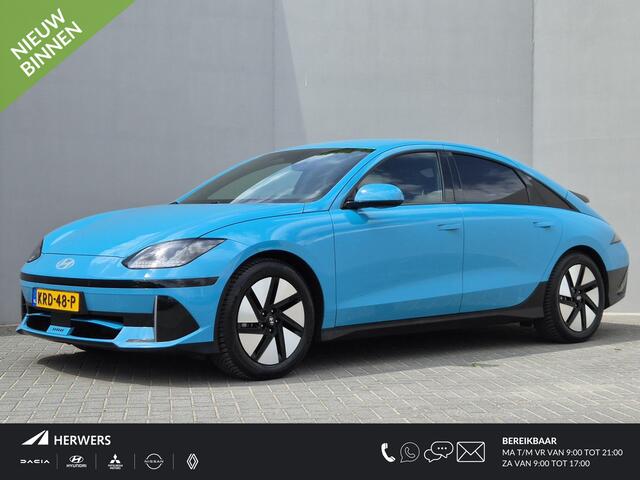 Hyundai IONIQ 6 Connect 53 kWh / SOH 100% / warmtepomp / Dealer onderhouden / Fabrieksgarantie tot 08-2028 / CCS snelladen / All season banden / Head Up Display / WLTP bereik 429 km bereik stad 589 km / Achteruitrijcamera / Apple Carplay Android Auto /