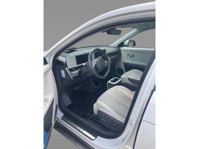 Hyundai IONIQ 5 Lounge AWD 73kWh / Full option! / Trekhaak / Panoramadak / Head-up / 360Camera / V2L / Leder / 20'' / Leder / Keyless / CarPlay / LED / Stoel+Stuurverwarming / Dodehoek / DAB / ACC