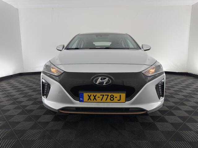 Hyundai IONIQ Comfort EV (INCL-BTW) Aut. *ADAPTIVE-CRUISE | DIGI-COCKPIT | SHIFTPADDLES | LANE-ASSIST | CCS-FASTLOADER | CRUISE | CAMERA | KEYLESS | DAB+ | NAVI-FULLMAP | ECC | PDC | 16"*