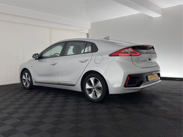 Hyundai IONIQ Comfort EV (INCL-BTW) Aut. *ADAPTIVE-CRUISE | DIGI-COCKPIT | SHIFTPADDLES | LANE-ASSIST | CCS-FASTLOADER | CRUISE | CAMERA | KEYLESS | DAB+ | NAVI-FULLMAP | ECC | PDC | 16"*