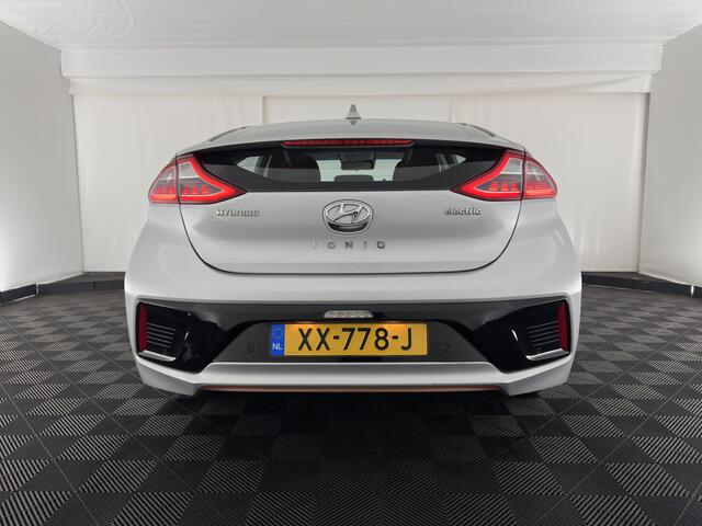 Hyundai IONIQ Comfort EV (INCL-BTW) Aut. *ADAPTIVE-CRUISE | DIGI-COCKPIT | SHIFTPADDLES | LANE-ASSIST | CCS-FASTLOADER | CRUISE | CAMERA | KEYLESS | DAB+ | NAVI-FULLMAP | ECC | PDC | 16"*