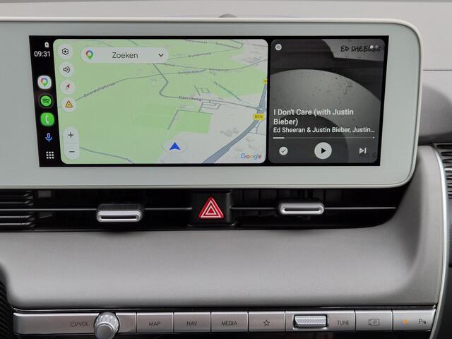 Hyundai IONIQ 5 Connect 73kWh / SOH 100% / Fabrieksgarantie tot 05-2027 / Trekgewicht 1600 kg / CCS snelladen / Warmtepomp / WLTP bereik 481 km bereik stad 686 km / Stuur- Stoel & Achterbank verwarming / Adaptief cruise control /