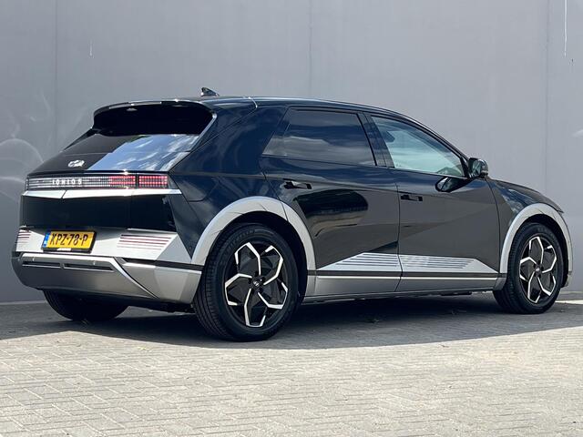 Hyundai IONIQ 5 Lounge 73kWh / Fabrieksgarantie tot 05-2028 / Leder / Elektrische stoelen & klep / Stoelventilatie / Stuur-, stoel- en achterbank-verwarming / Camera 360° / HUD / Navi / Apple Carplay Android / 19" LM wielen /
