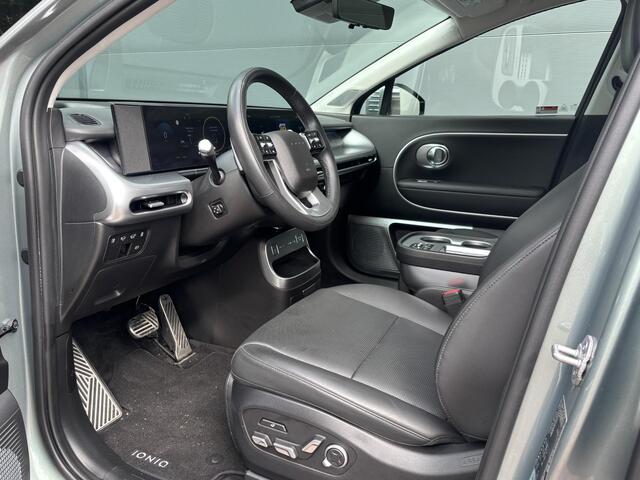 Hyundai IONIQ 9 Lounge AWD 6p. 110.3 kWh / Voor-achter stoelverwarming / Voor-achter stoelverkoeling / BOSE geluidsysteem / Warmtepomp / Elektrisch verstelbare voorstoelen met geheugen / 360° camera / Dodehoekcamera / Panoramisch glazen dak / Verwarmd stuurwiel / Vehic