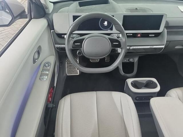 Hyundai IONIQ 5 CONNECT+ 77.4 KWH (100% SOH) I P-CAMERA I WARMTEPOMP I STOELVERWARMING I TREKHAAK I ADAPTIVE CRUISE CONTROL