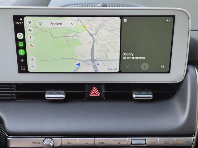 Hyundai IONIQ 5 Lounge 77.4 kWh / SOH 100% / Fabrieksgarantie tot 12-2027 / Dealer onderhouden / Trekhaak afneembaar / CCS snelladen / Warmtepomp / Head Up Display / Rondomzicht camera / Trekgewicht 1600 kg / Stuur- Stoel & Achterbank verwarming / Elektrische achterkle