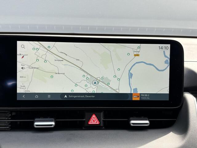 Hyundai IONIQ 5 Connect+ 84 kWh / Fabrieksgarantie tot 03-2030 / SOH 99,1% / Stoel en stuurverwarming / Elektrische voorstoelen / Navigatie / Appel carplay / Android auto / Achteruitrijcamera / Rondom sensoren /