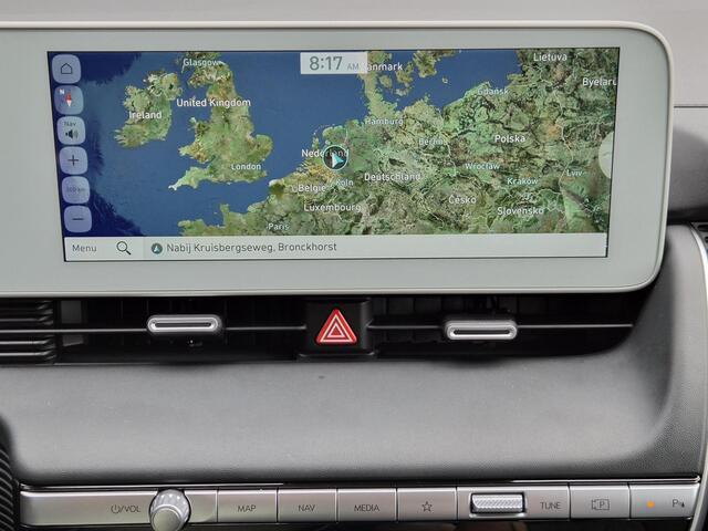 Hyundai IONIQ 5 Connect 77.4 kWh / SOH 98% / Fabrieksgarantie tot 12-2029 / Trekgewicht 1600 kg / CCS snelladen / All season banden / Stuur- Stoel & Achterbank verwarming / Warmtepomp / Achteruitrijcamera / Elektrische achterklep / Apple Carplay Android Auto /