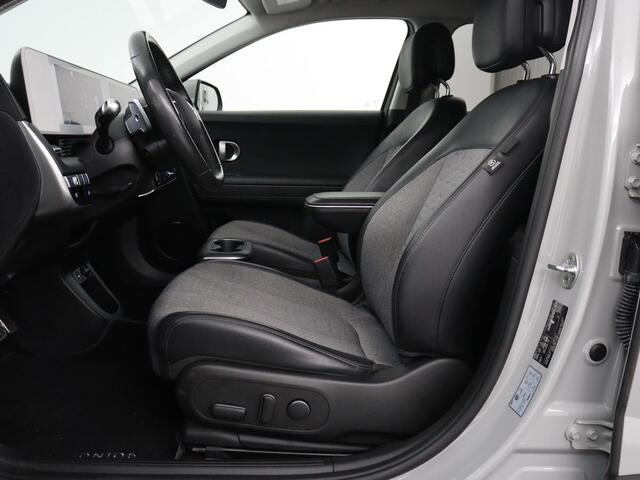Hyundai IONIQ 5 Connect+ 73kWh Navi | Clima | SOH 95.2% | Half Leder | Camera | Stoelverwarming | Stuurverwarming | Carplay | DAB+ | Bose Audio