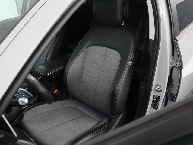Hyundai IONIQ 5 Connect+ 73kWh Navi | Clima | SOH 95.2% | Half Leder | Camera | Stoelverwarming | Stuurverwarming | Carplay | DAB+ | Bose Audio