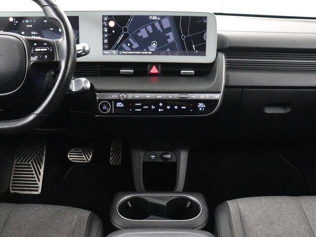 Hyundai IONIQ 5 Connect+ 73kWh Navi | Clima | SOH 95.2% | Half Leder | Camera | Stoelverwarming | Stuurverwarming | Carplay | DAB+ | Bose Audio