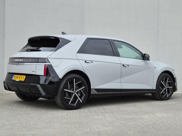 Hyundai IONIQ 5 N Line Limited AWD 84 kWh / SOH 98% / Dealer onderhouden / Fabrieksgarantie tot 03-2030 / CCS snelladen / All season banden / Warmtepomp / Rondomzicht camera / Trekgewicht 1600 kg / Head Up Display / Bose Audio Systeem / Stuur- Stoel & Achterbank verwa