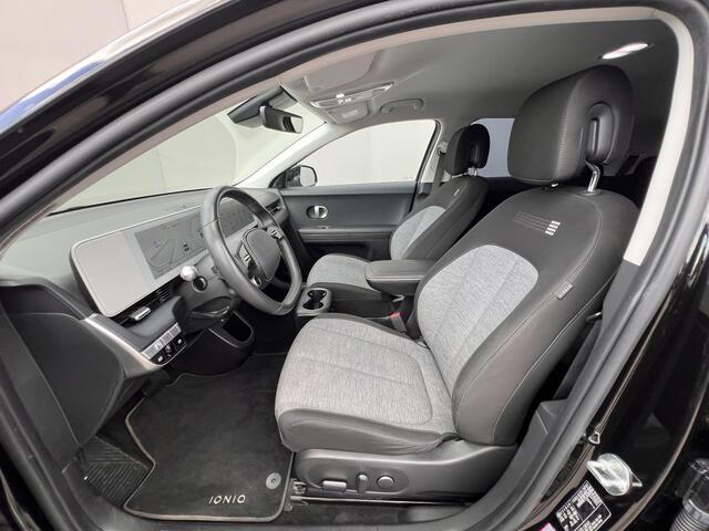 Hyundai IONIQ 5 Connect 58 kWh / Fabrieksgarantie tot 06-2027 / Dealer onderhouden / Accu SoH 100 % / WLTP 384 km stad 567 km / CCS snel laden / Navigatie / Camera / Apple Carplay Android / 19" LM wielen /