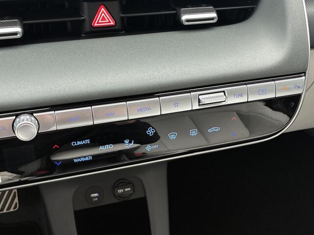 Hyundai IONIQ 5 Connect+ 77.4 kWh / Dealer onderhouden / Fabrieksgarantie tot 01-2029 / CCS snelladen / All season banden / Elektrische achterklep / Rondomzicht camera / Warmtepomp / Climate control / Stuur- Stoel & Achterbank verwarming / Adaptief cruise control /