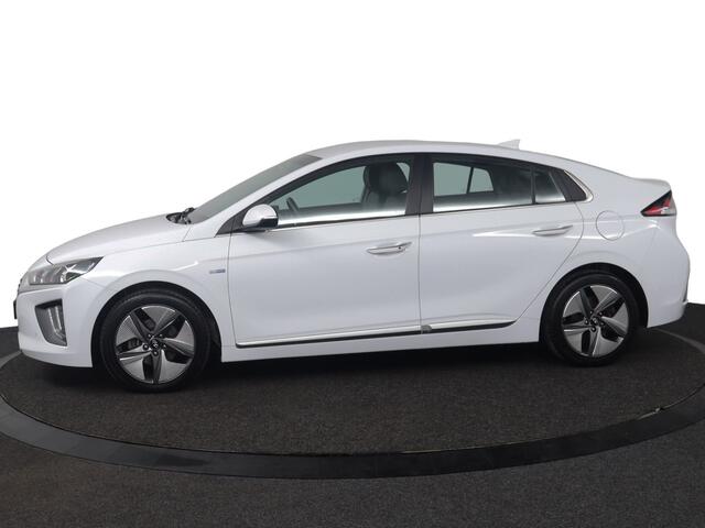 Hyundai IONIQ 1.6 GDi Premium - Plus | Stoelverwarming/Ventilatie | Navigatie | Stuurwiel verwarming | Cruise control adaptief met stop&go |