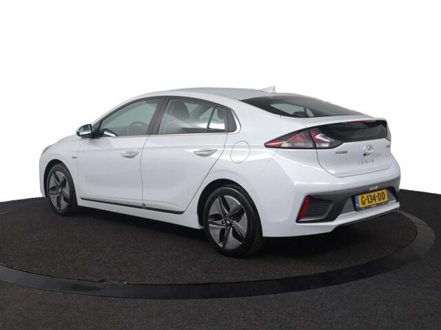 Hyundai IONIQ 1.6 GDi Premium - Plus | Stoelverwarming/Ventilatie | Navigatie | Stuurwiel verwarming | Cruise control adaptief met stop&go |