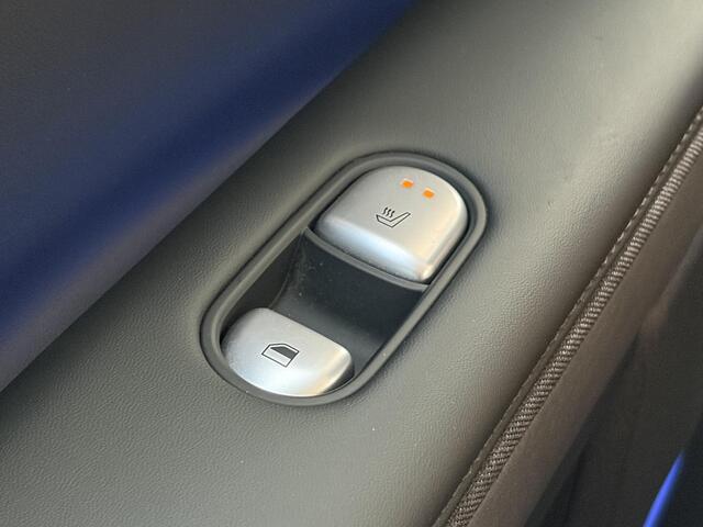 Hyundai IONIQ 5 Connect + 77.4 kWh met aanvullende optie's / SOH 100% / Dealer Onderhouden / WLTP 507 km / CCS Snel Laden / Lederen Bekleding / Stoelventilatie / Elektr. Voorstoelen / Stuur-, Stoel- & Achterbankverwarming / Navi / Apple Carplay & Android Auto / 19" LM wielen /