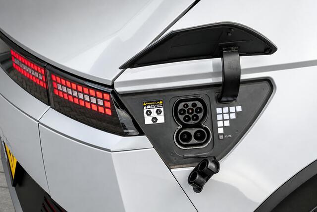 Hyundai IONIQ 5 Connect+ 77.4kWh SOH 94% V2L Trekhaak