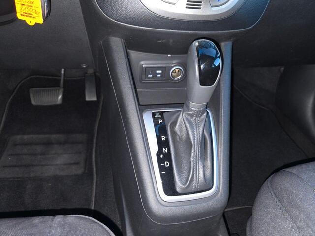 Hyundai IX20 1.6i AUTOMAAT STOEL+STUUR VERW. PDC