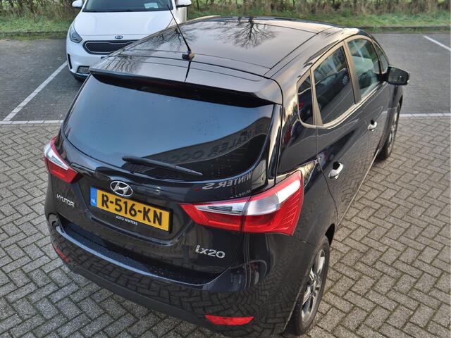Hyundai IX20 1.6i Go! Automaat Airco Navi+BT+Camera Stoel+Stuurverw. ECC Panodak Cr.Control PDC