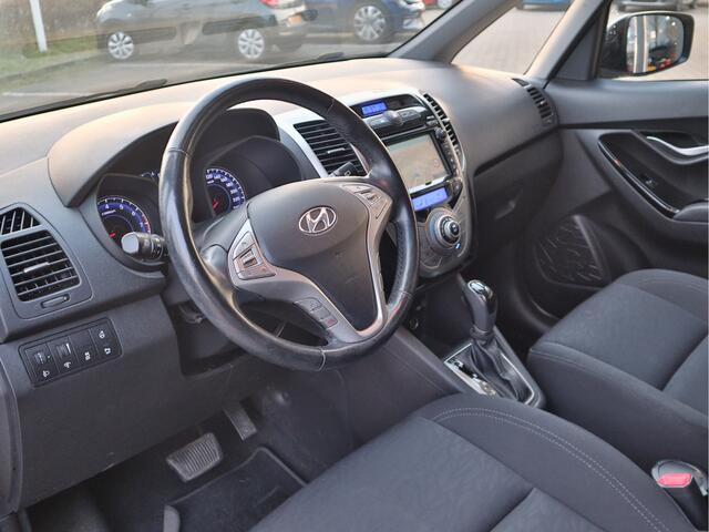 Hyundai IX20 1.6i Go! Automaat Airco Navi+BT+Camera Stoel+Stuurverw. ECC Panodak Cr.Control PDC