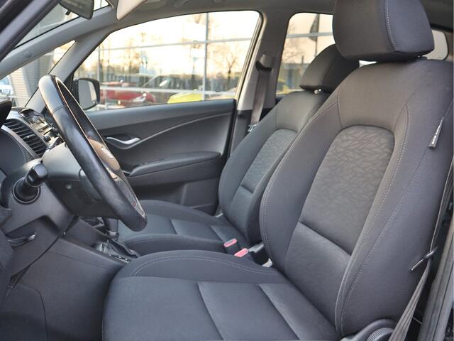 Hyundai IX20 1.6i Go! Automaat Airco Navi+BT+Camera Stoel+Stuurverw. ECC Panodak Cr.Control PDC