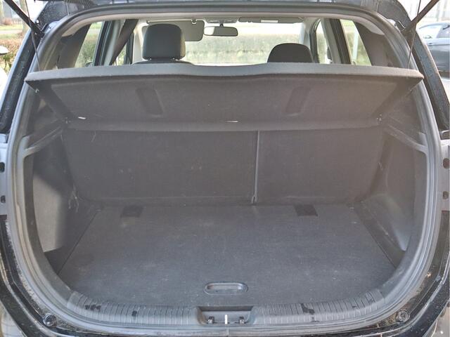 Hyundai IX20 1.6i Go! Automaat Airco Navi+BT+Camera Stoel+Stuurverw. ECC Panodak Cr.Control PDC
